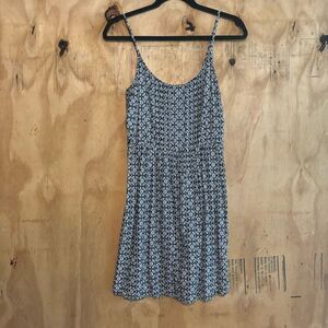 Old Navy Floral Black and White Sun Fit n Flare Dress Sz M